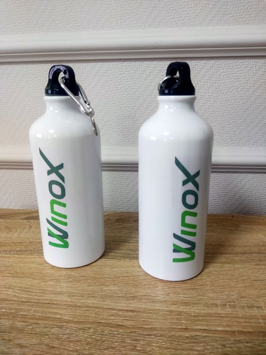 Срочно продам бутыли Winox для жидкости.
