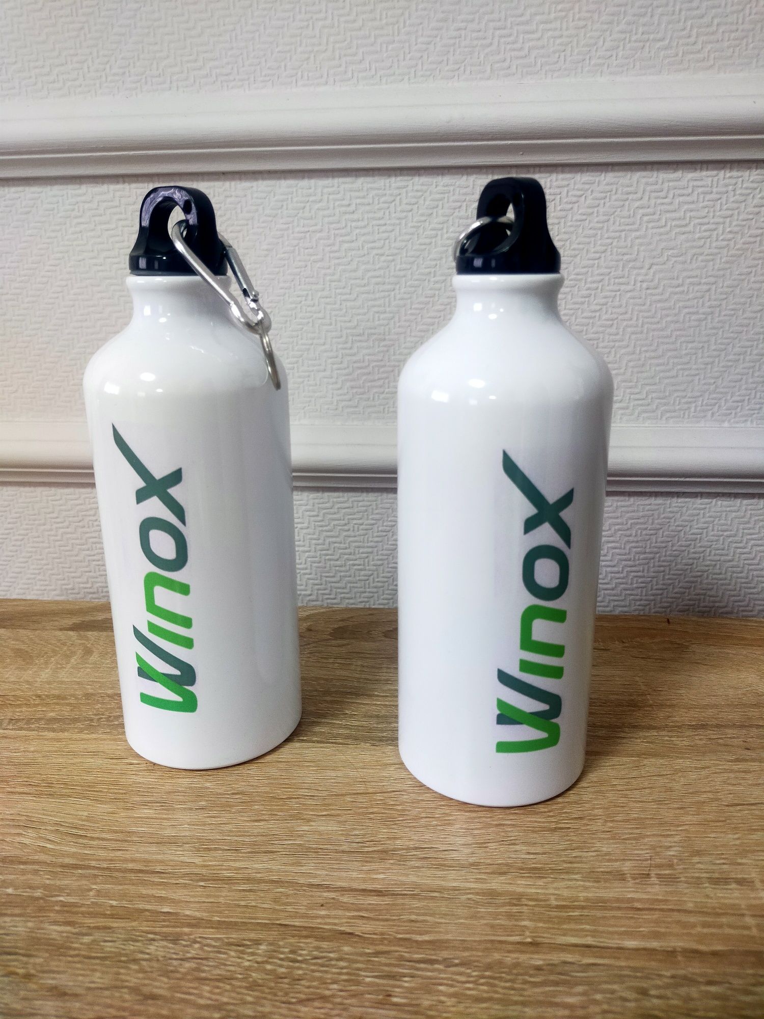 Срочно продам бутыли Winox для жидкости.