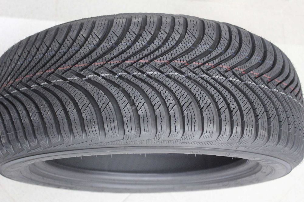 215/55-17 Michelin Alpin 5