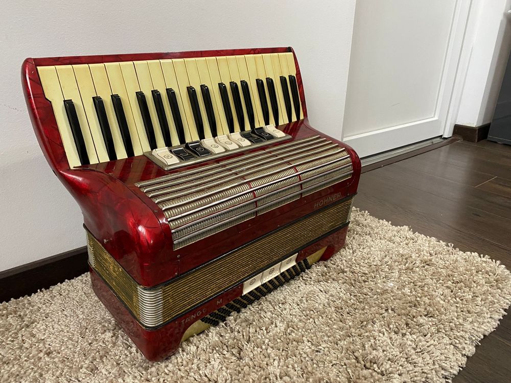 Hohner Tango 2M cu 96 bași