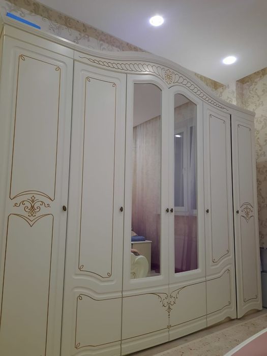 Продам спальный гарнитур в отличном состоянии