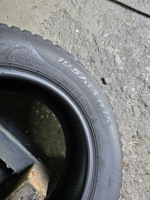 2 anvelope iarna 195 65 15 Pirelli 2019