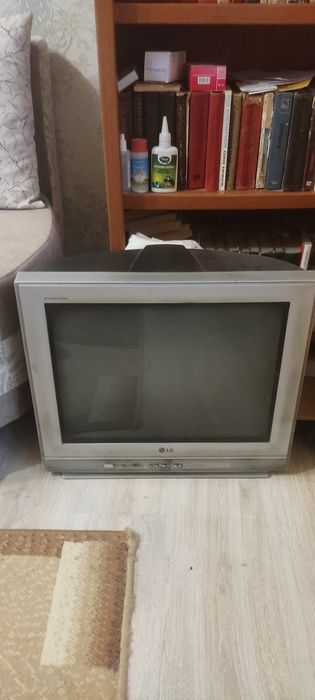 Телевизор LG 51 см