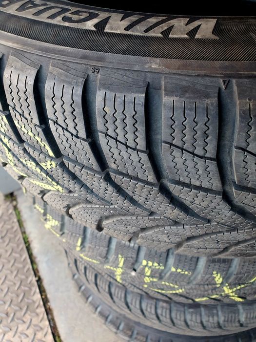 Зимни гуми  NEXEN WinGuard SUV 225 65 17 за джип