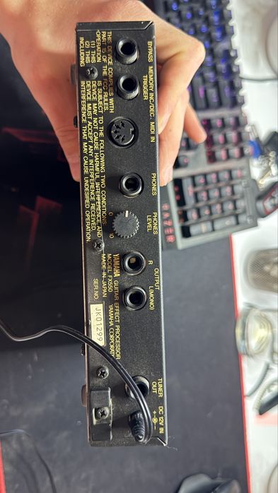 Yamaha FX 550 Guitar effect processor