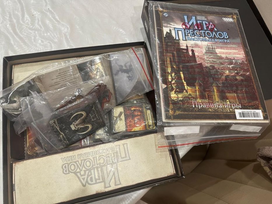 Продам настольную игру "Игра престолов"