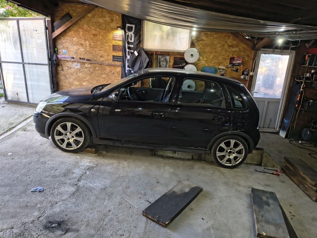 Vând Opel CORSA 1.8 16v