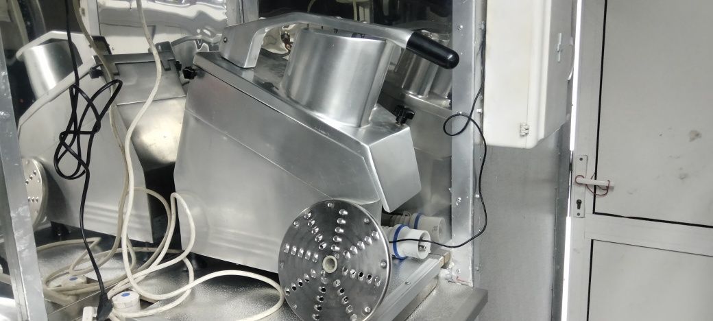 Robot legume profesional cu trei discuri