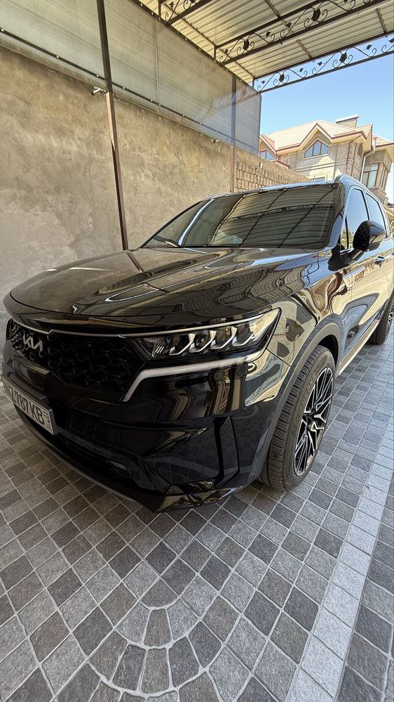 Kia sorento srochna sotiladi
