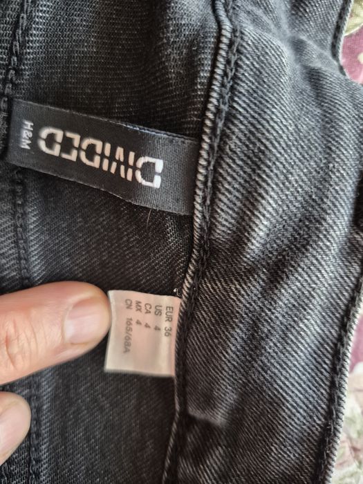 Запазени дънки с широк крачол