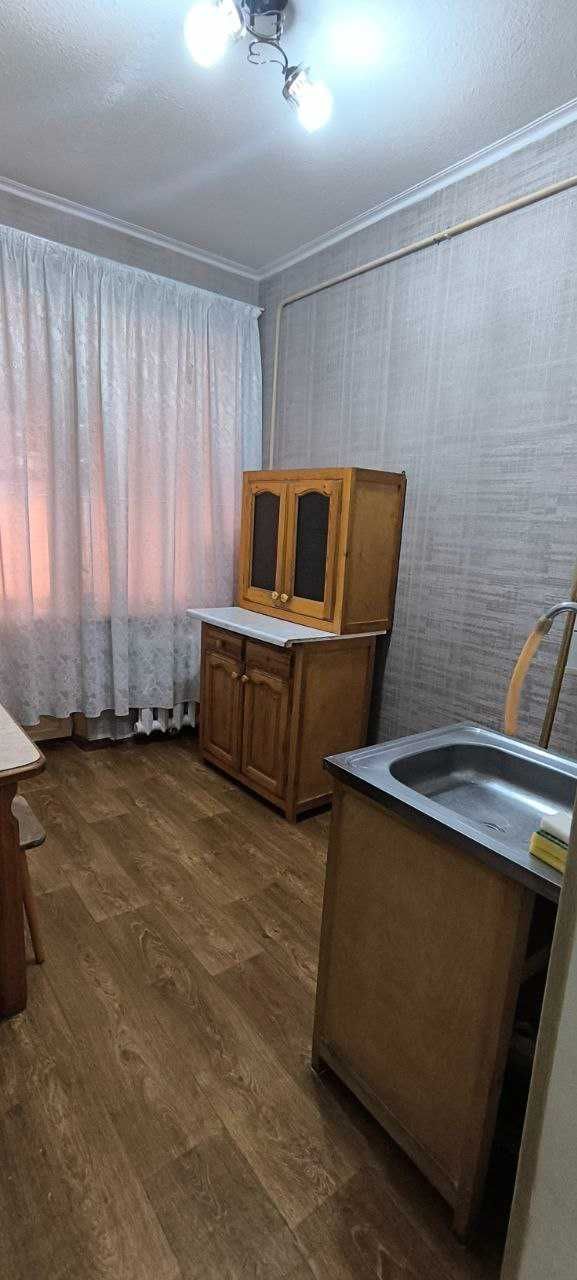 срочно квартира продаётся 1/4/4 - 34 м2  Массив Куйлюк 3