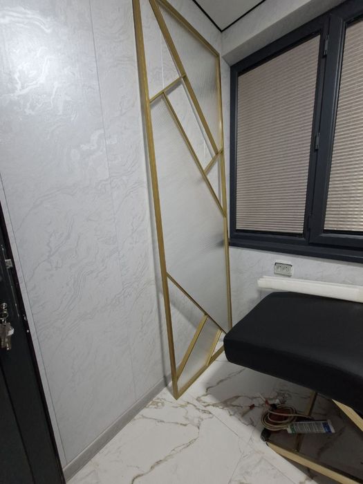 Новая!! Современная перегородка золотого цвета