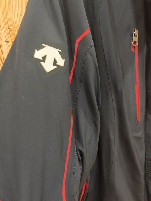 Descente мъжко яке