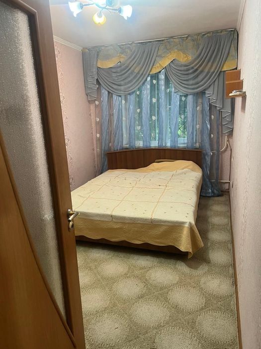 Центре Города 2х комнатная квартира 2 этаж Туркестанская Спутник