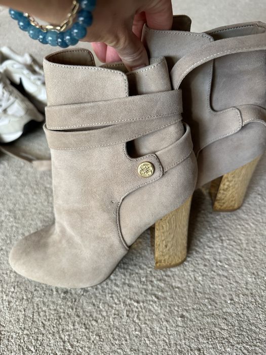 Обувки Guess Модерен цвят