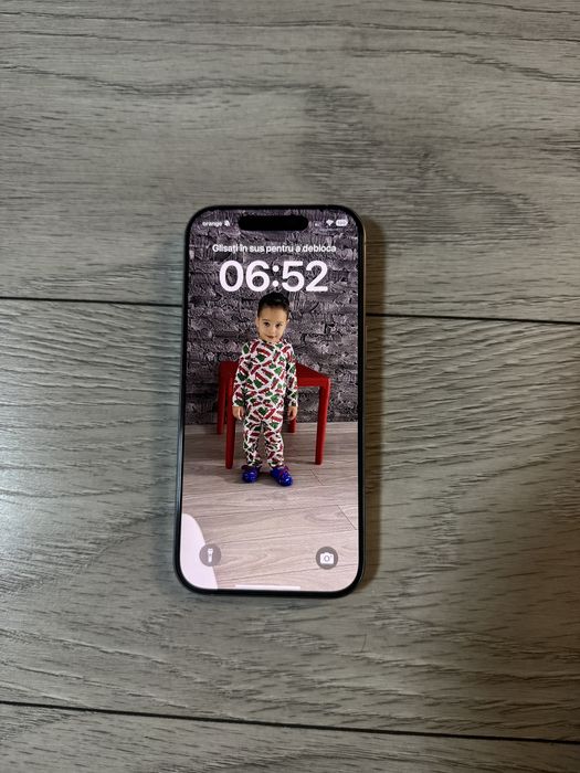 Vând iPhone 16 pro