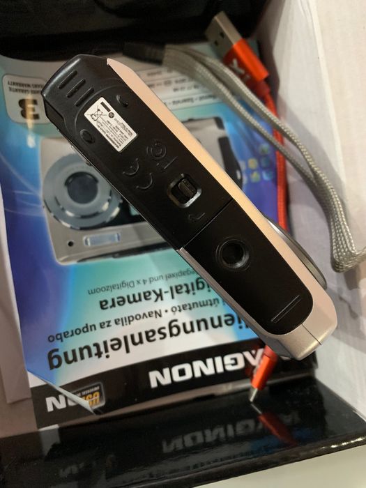 Фотоапарт на батерий чисто нов