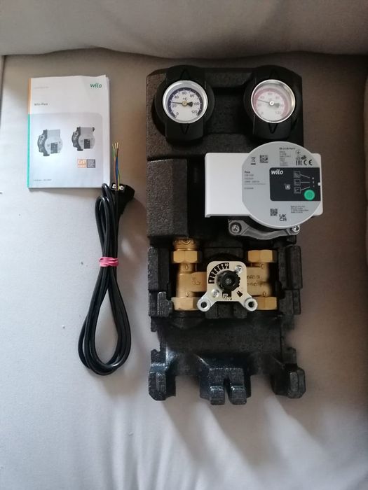 grup pompare cu unitate de control pentru panouri solare