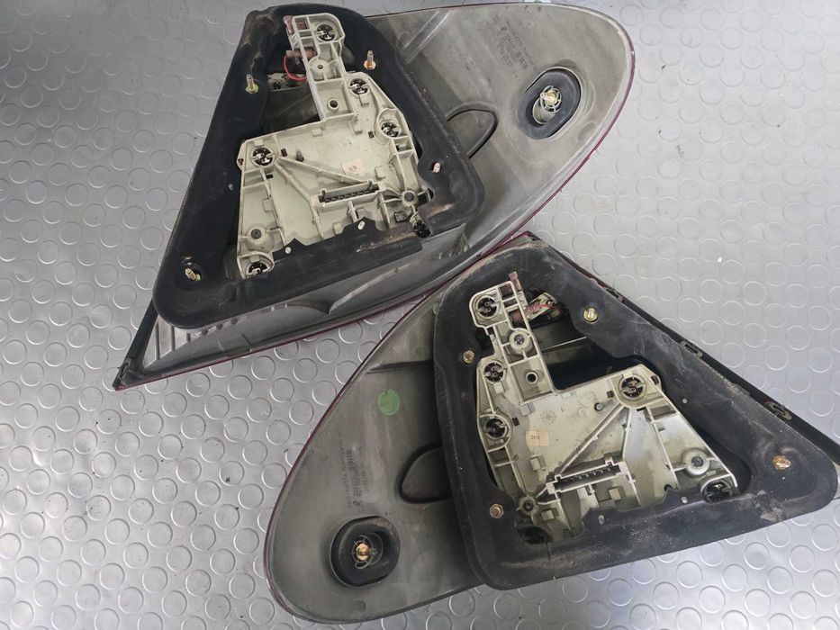 Продаваме комплект стопове за Mercedes E Class W211 Avangarde Sedan