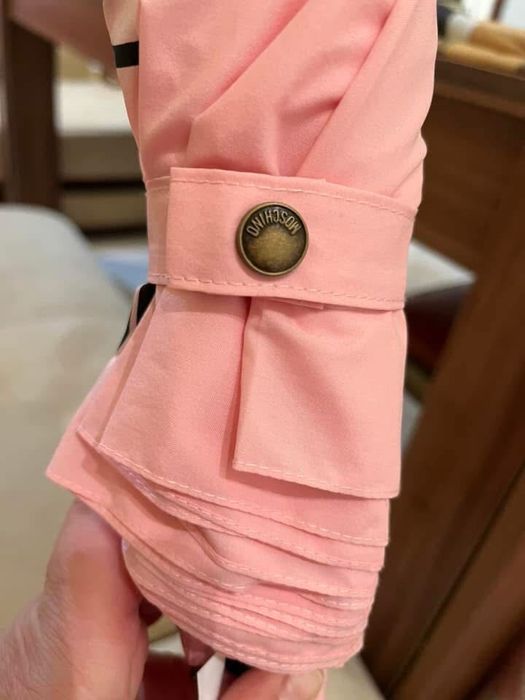 Оригинални чадъри,,LOVE MOSCHINO