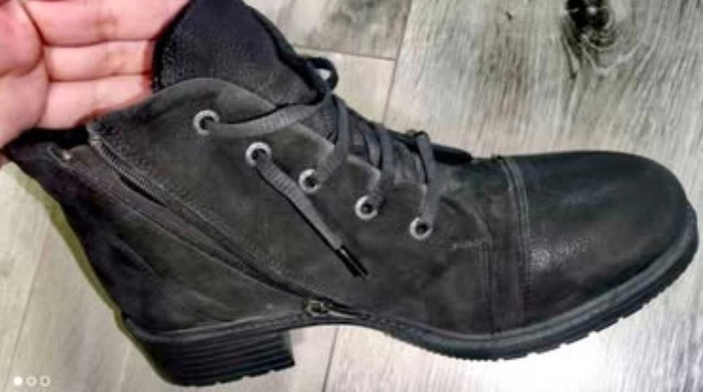 Черни дамски боти на нисък ток