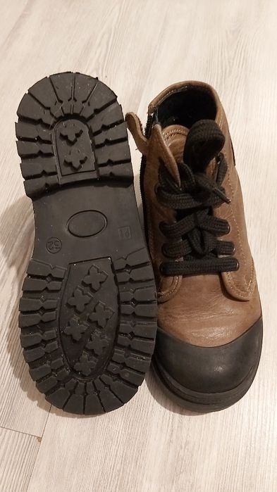 Încălțăminte pentru copii nr 32,33,35