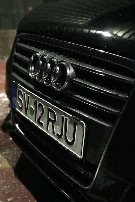 Audi A4 B8 • 2.0 TDI 143 CP • Xenon • Trapa panoramică