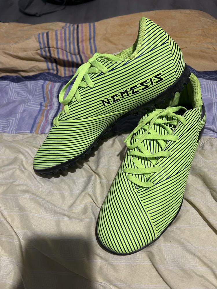 Addidas бутонки 42 номер