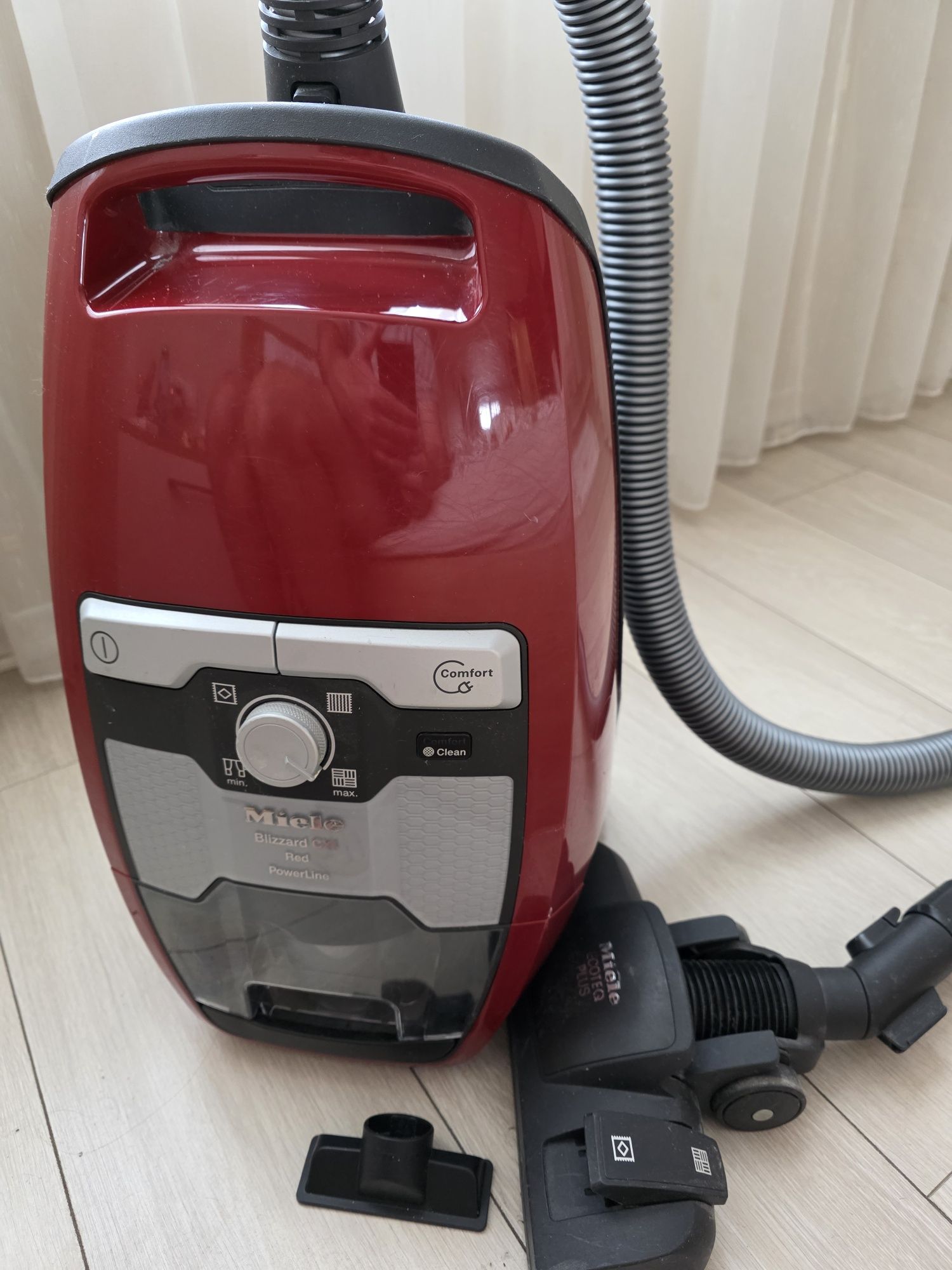 Прахосмукачка Miele Blizzard CX1 Powerline