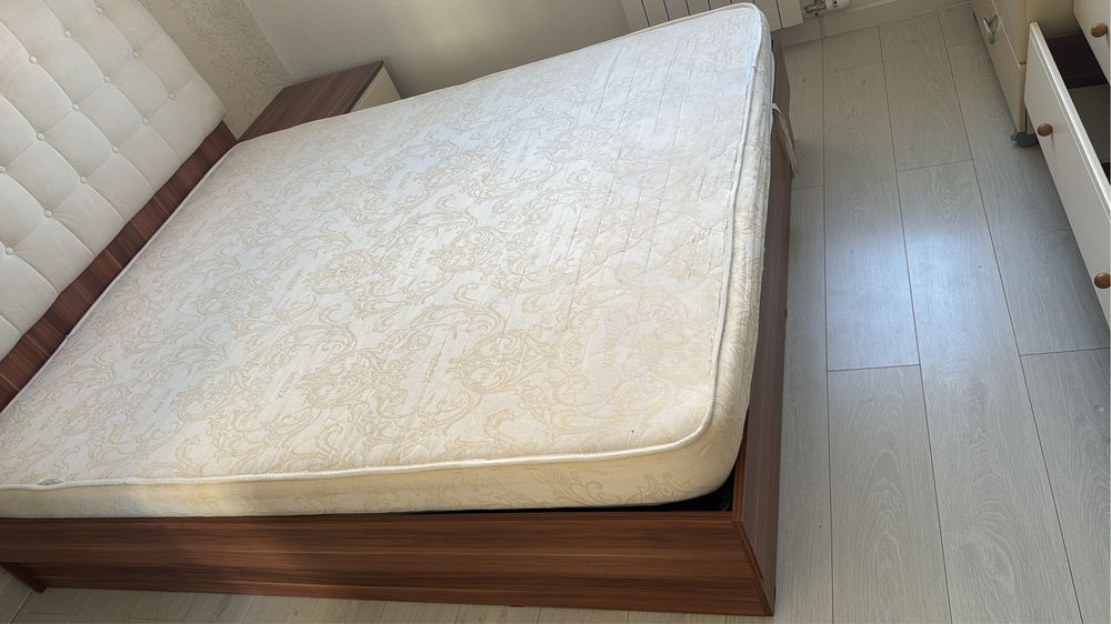 Отдам даром матрас