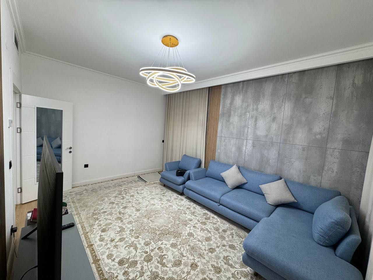 Istanbul City Продается 2 комнатная квартира ремонт ул.А.Каххара