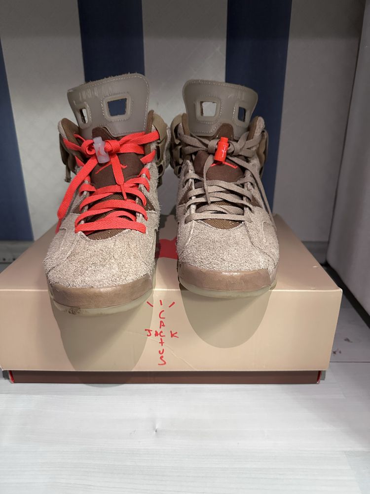 Jordan 6 ,, Travis Scott