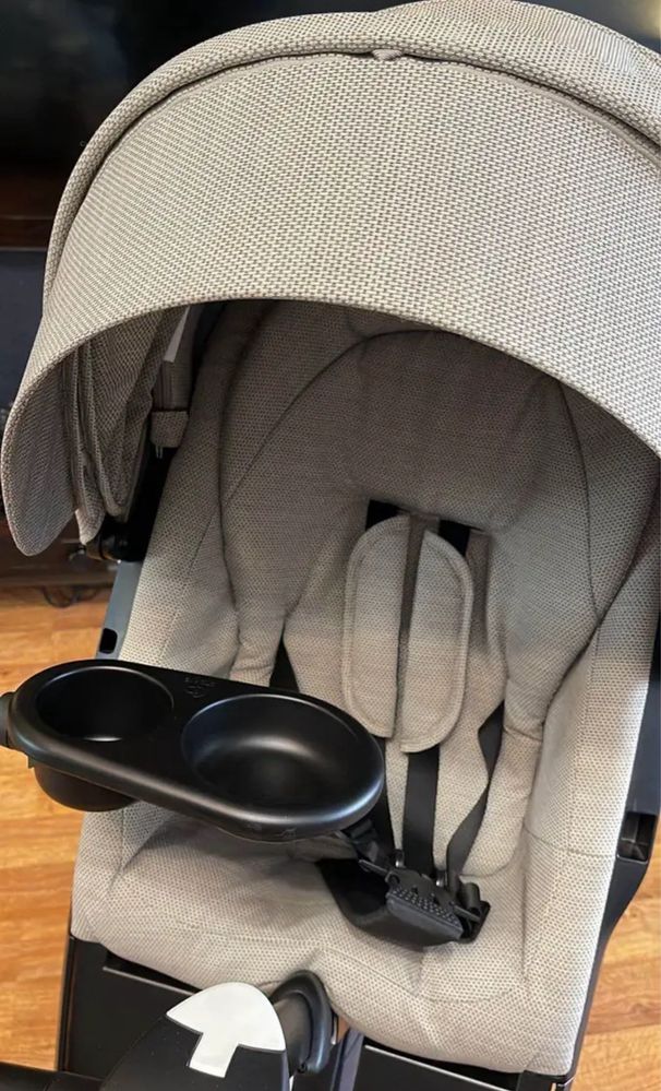 Коляска Stokke V6