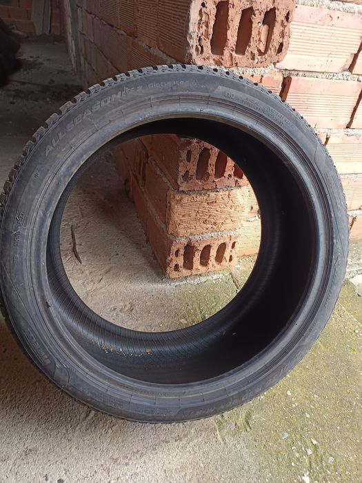 2 бр.Всесезонни гуми Pirelli 255/35/19