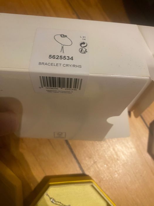 Бижута и аксесоари Swarovski