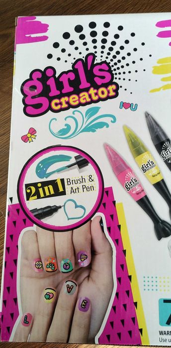 НОВ комплект за нокти с лакове за деца, много аксесоари, плюс подарък