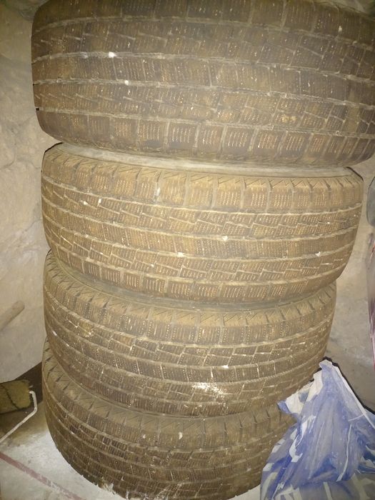 Покрышка хороший состояние с дисками