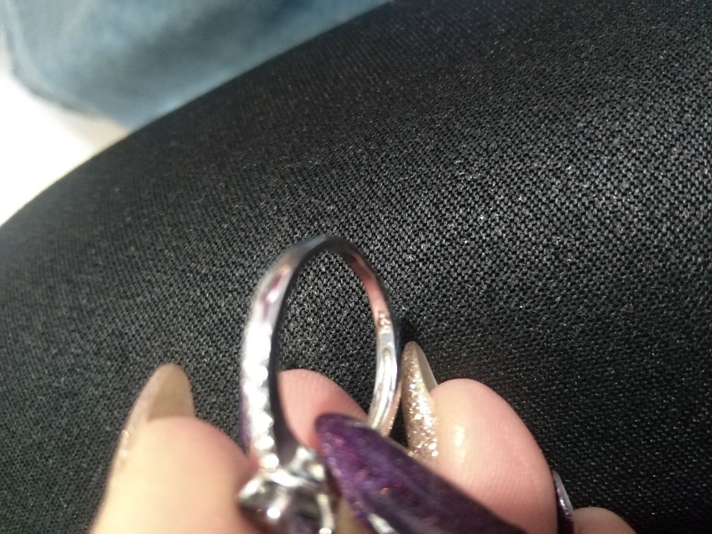 Чисто нов сребърен пръстен 52 размер с камък хамелеон