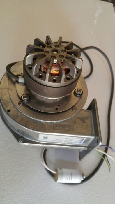 Ventilator gaze arse Generator Aer Cald Tecnoclima PA-106, UT-106