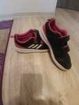 Vand adidași de copii marca adidas, mărimea 35.