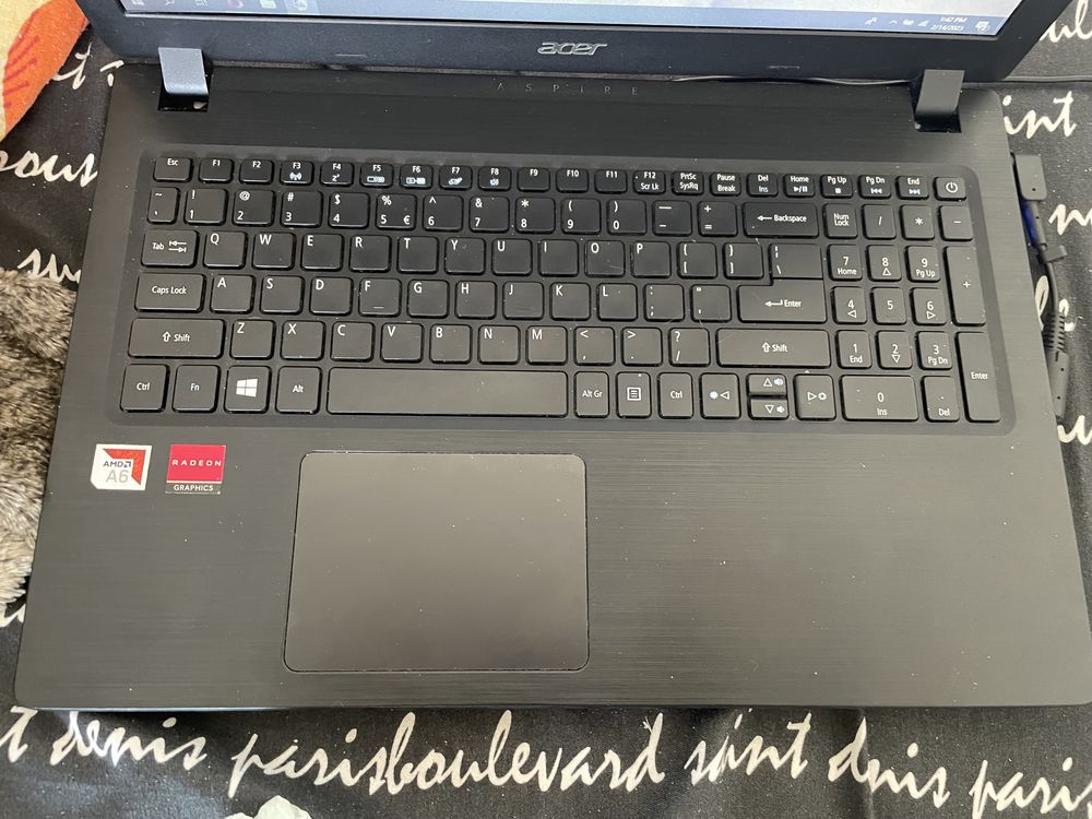 Vând 2 laptopuri Acer