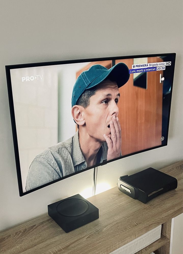 Televizor Samsung 4k 49” (123cm) (curbat)