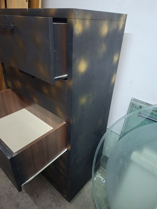 Dulap cu 5 sertarestare bună 250lei