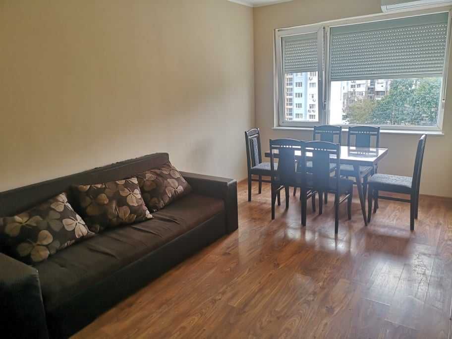 Дава се под наем Тристаен апартамент в Бургас, Меден рудник - зона А - 72 кв.м за 178.5 € - Снимка #1