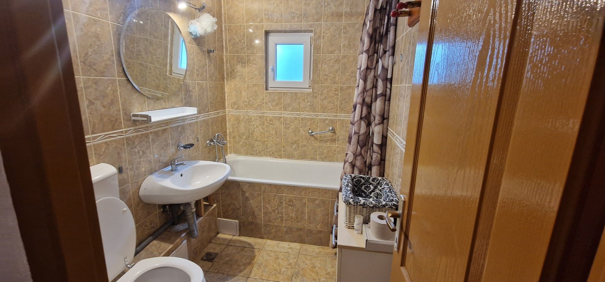 Apartament cu 4 camere decomandate pentru UNTOLD si ELECTRIC CASTLE