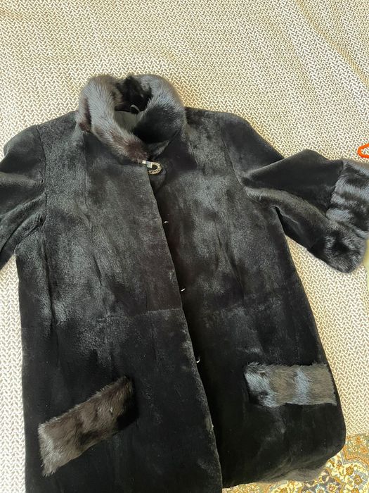 Продам шубку шиншила воротник норка