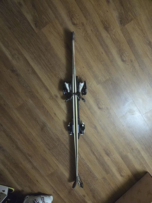 Schiuri Rossignol 145 cm