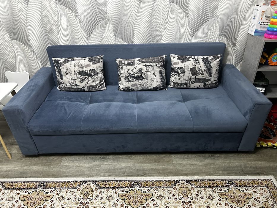 Продам диван прямой