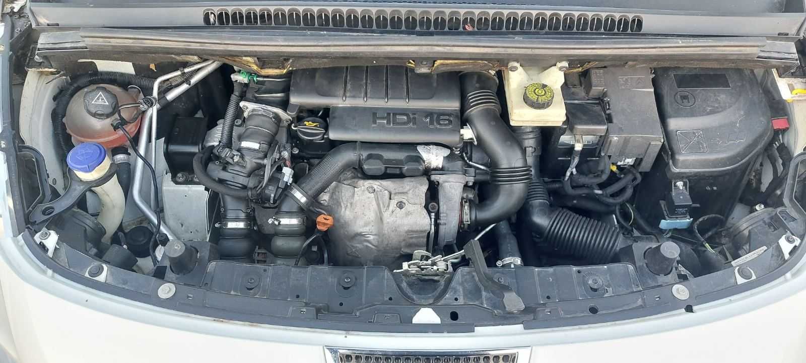 Продава Пежо 3008 1, 6HDI шест скорости