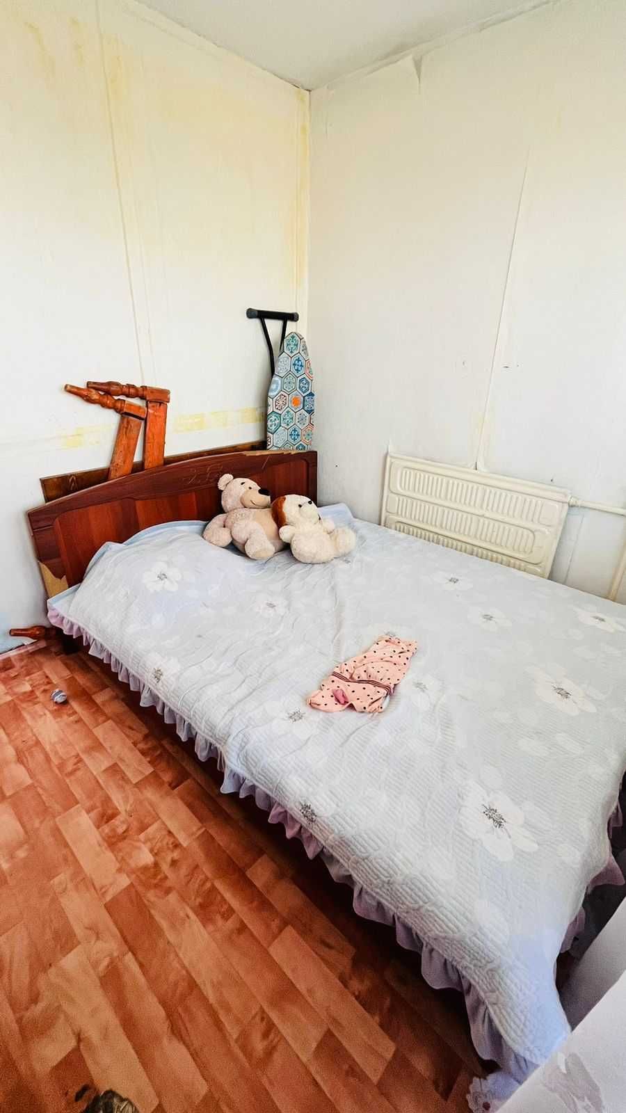 Продам 2комн на 11а мкр улучшенная кухня 9кв.м